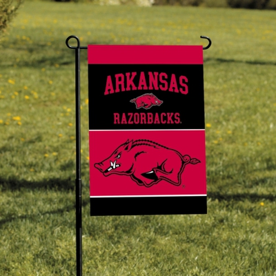 Arkansas Razorbacks 2-Sided Garden Flag - Click Image to Close