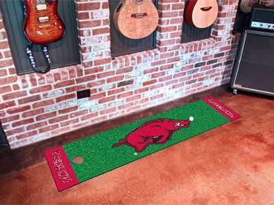 University of Arkansas Razorbacks Putting Green Mat - Click Image to Close